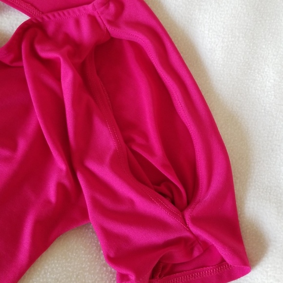 Cold shoulder top - Picture 2 of 3